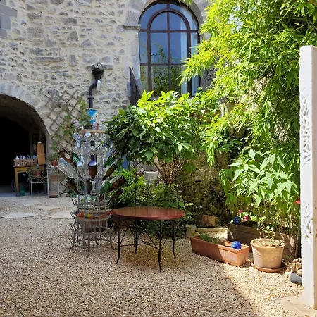 Champdelaplume Bed & Breakfast *